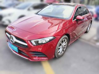 奔驰奔驰A级2019款 改款 A 200 L 运动轿车