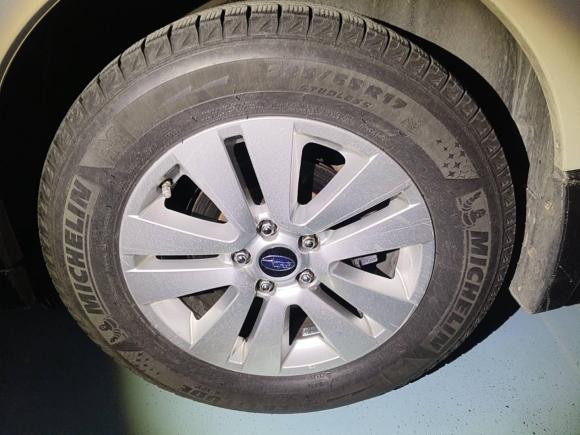 [杭州·吉H] 二手斯巴鲁傲虎2015款 2.5i 豪华导航版