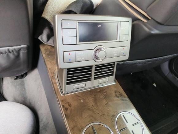 [上海·川G] 二手大众辉腾2011款 3.6L V6 4座加长Individual版