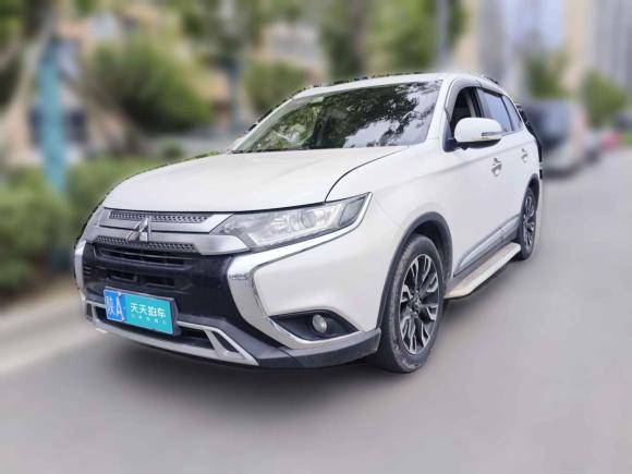 三菱歐藍(lán)德2020款 2.0L 兩驅(qū)暢享版 7座「西安二手車」「天天拍車」