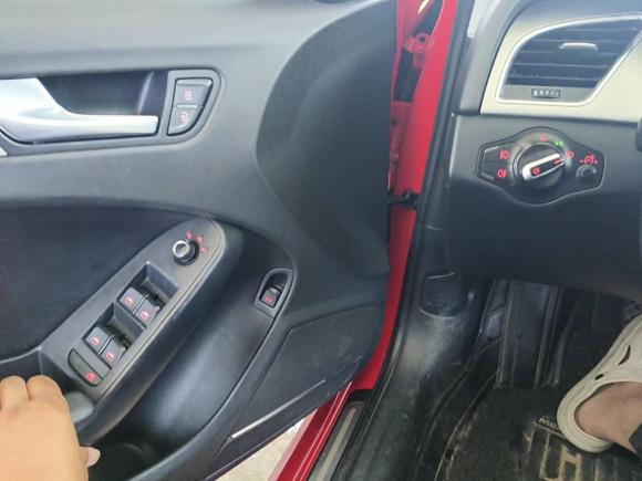 [南通·苏M] 二手奥迪奥迪A4L2011款 2.0 TFSI 标准型