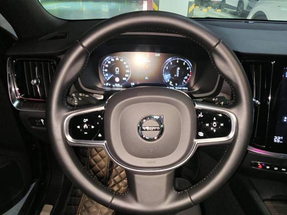 [上海·沪F] 二手沃尔沃沃尔沃S602021款 T4 智远豪华版