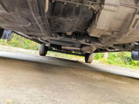 [上海·沪D] 二手上汽大通MAXUS新途V802021款 2.0T 手动经典傲运通短轴中顶5/6座