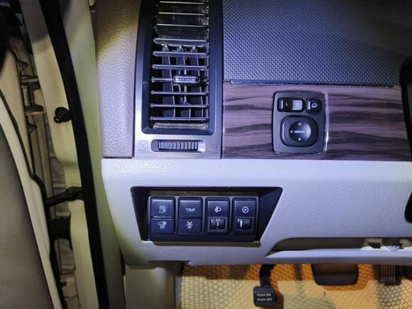 [深圳·粤B] 二手纳智捷大7 MPV2016款 2.2T 智享型