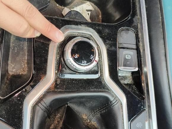 [济南·鲁A] 二手江汽集团悍途2021款 2.0T山猫版手动柴油四驱精英型标双HFC4DB2-2E