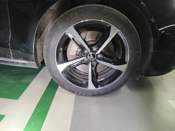 [武汉·鄂W] 二手奥迪奥迪A82013款 A8L 45 TFSI quattro专享型