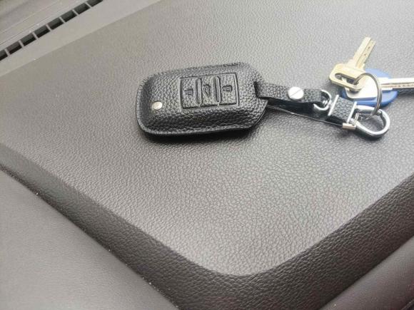 [上海·豫Q] 二手荣威荣威RX82018款 30T 智联网两驱旗舰版