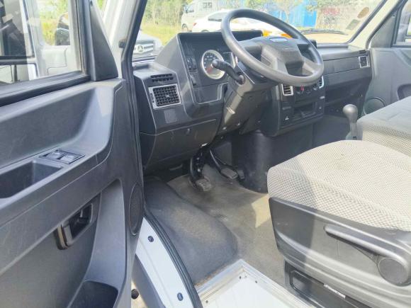 [常州·苏D] 二手依维柯依维柯得意2022款 2.5T A37 M1客车 5-9座长轴中顶双胎手动门