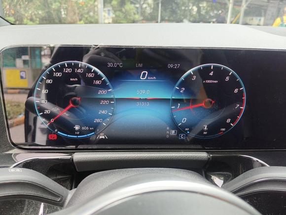 [广州·粤A] 二手奔驰奔驰GLA2022款 改款 GLA 200