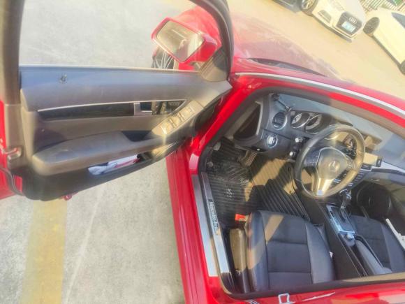 [上海·沪D] 二手奔驰奔驰C级2013款 C 300 运动型 Grand Edition