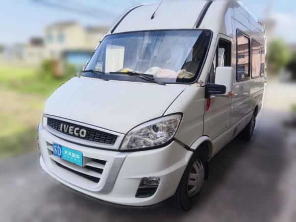 [无锡·苏D] 二手依维柯依维柯褒迪2017款 3.0T尊享A37客车高顶6-7座F1CE34818