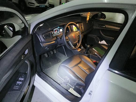 [上海·沪C] 二手荣威荣威3602017款 1.5L 手动豪华版