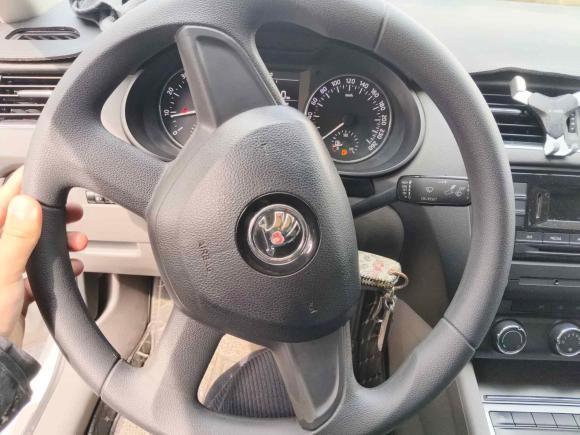 [成都·川G] 二手斯柯达明锐2015款 1.6L 手动逸杰版