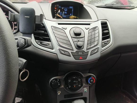 [上海·苏K] 二手福特嘉年华2013款 两厢 1.5L 自动时尚型