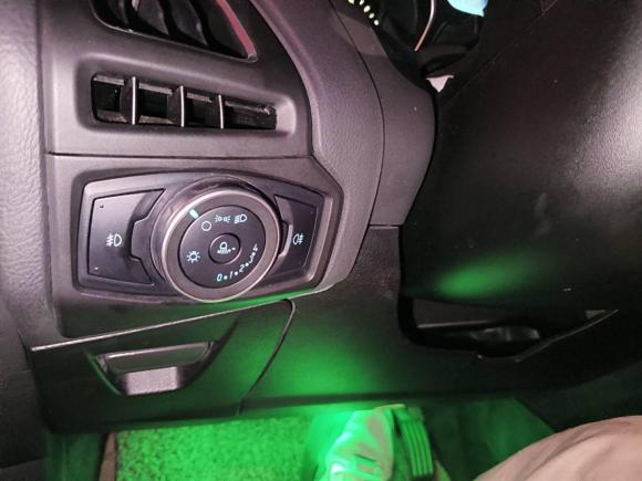 [深圳·粤K] 二手福特福克斯2015款 三厢 1.6L 自动风尚型