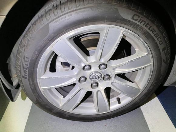 [深圳·粤B] 二手别克君越2011款 2.4L SIDI豪华版