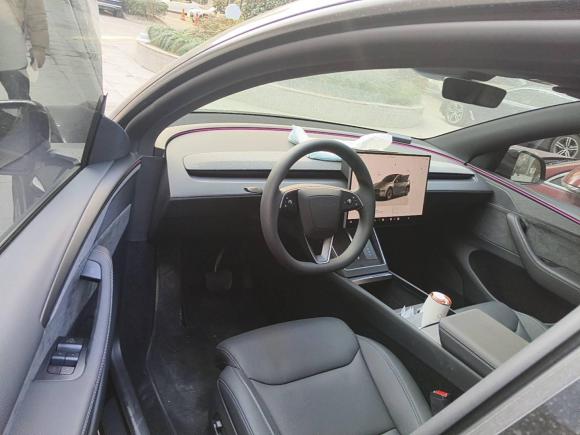 [上海·沪B] 二手特斯拉Model Y L2025款 长续航全轮驱动版