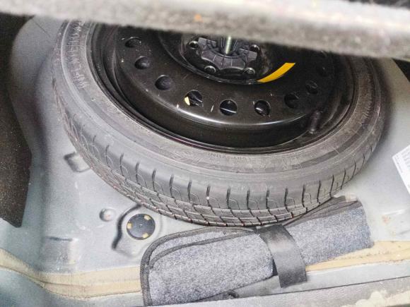 [上海·辽A] 二手别克君越2013款 2.4L SIDI豪华舒适型