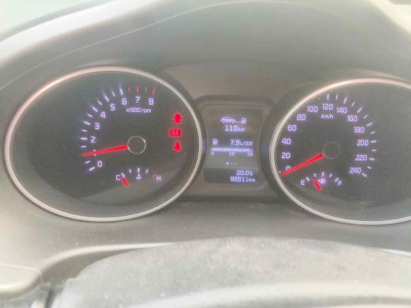 [上海·沪C] 二手起亚智跑2015款 2.0L 手动两驱版GL