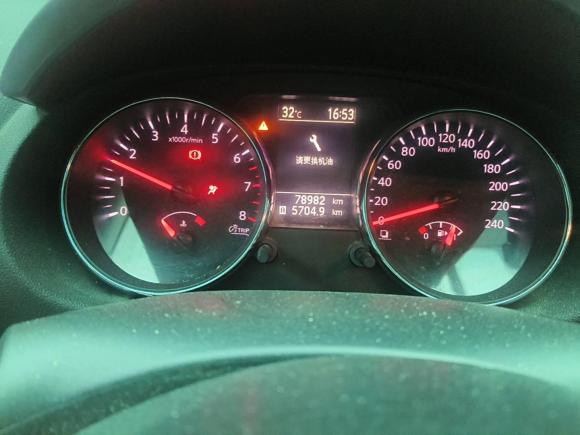 [武汉·鄂A] 二手日产逍客2011款 2.0XL 火 6MT 2WD