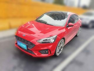 福特福克斯2019款 三厢 EcoBoost 180 自动ST Line