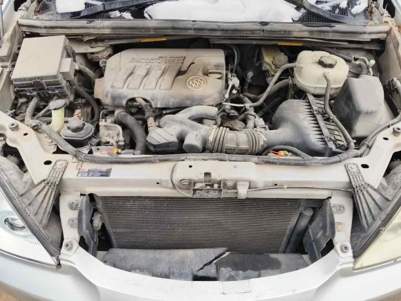 [济南·鲁A] 二手别克别克GL82013款 2.4L 经典版