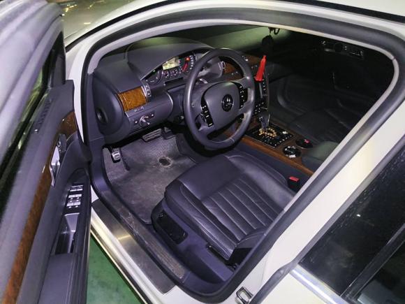 [深圳·粤B] 二手大众辉腾2014款 3.0L 商务型