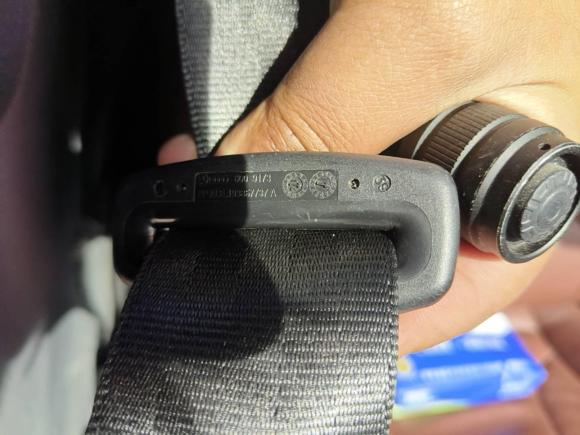 [深圳·粤B] 二手奥迪奥迪A4L2015款 35 TFSI 自动标准型