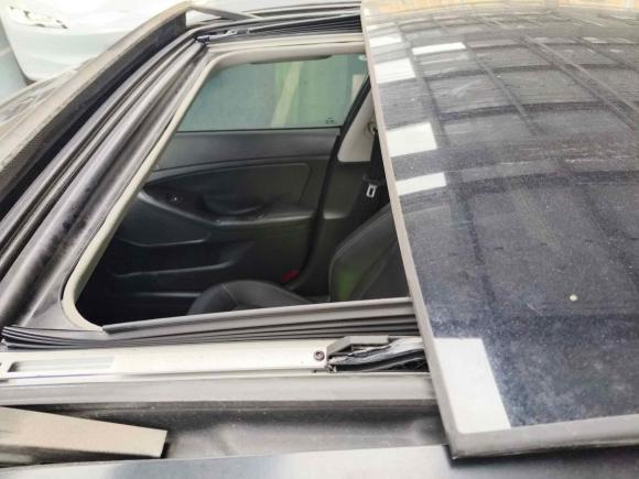 [上海·苏U] 二手起亚起亚K52012款 2.0L 自动DLX