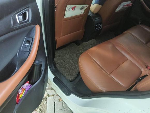 [武汉·鄂A] 二手奇瑞瑞虎72016款 2.0L CVT耀目版