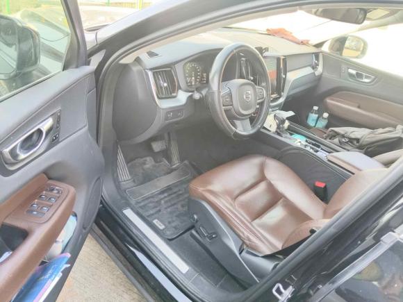 [广州·粤R] 二手沃尔沃沃尔沃XC602019款 T5 四驱智逸版 国VI