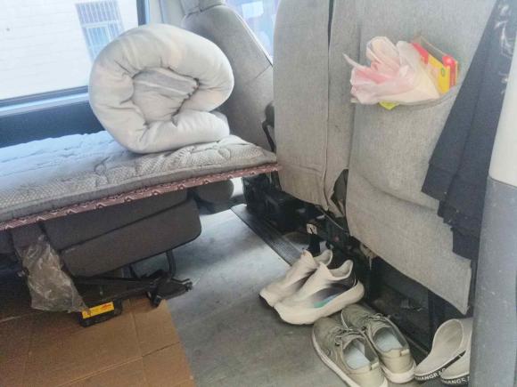 [常州·皖S] 二手东风御风御风2021款 2.4T后驱物流车极限高顶后双胎6-9座国VI YCY24140-60