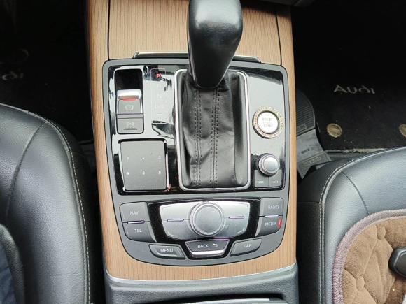 [上海·沪F] 二手奥迪奥迪A6L2018款 30周年年型 30 FSI 风尚型