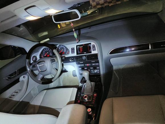[上海·沪E] 二手奥迪奥迪A6L2011款 2.0 TFSI 自动标准型