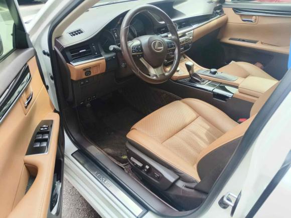 [武汉·鄂A] 二手雷克萨斯雷克萨斯ES2015款 300h 舒适版