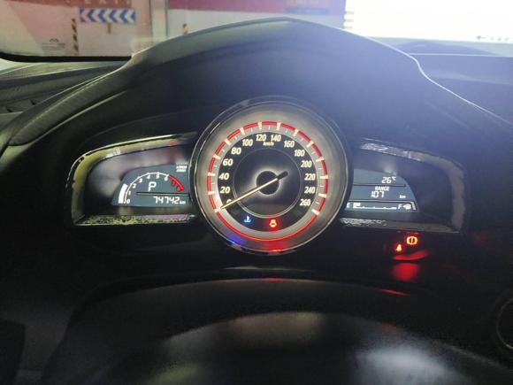 [青岛·鲁B] 二手马自达马自达3 昂克赛拉2016款 三厢 1.5L 自动豪华型