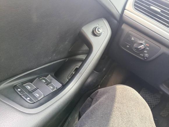 [上海·沪J] 二手奥迪奥迪A6L2014款 TFSI 标准型