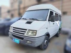 [济南·鲁A] 依维柯依维柯得意2014款 2.5T-A35 NJ6484ACM47Z4