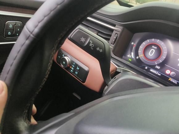 [武汉·鄂A] 二手福特探险者2020款 EcoBoost 285 四驱钛金版 7座