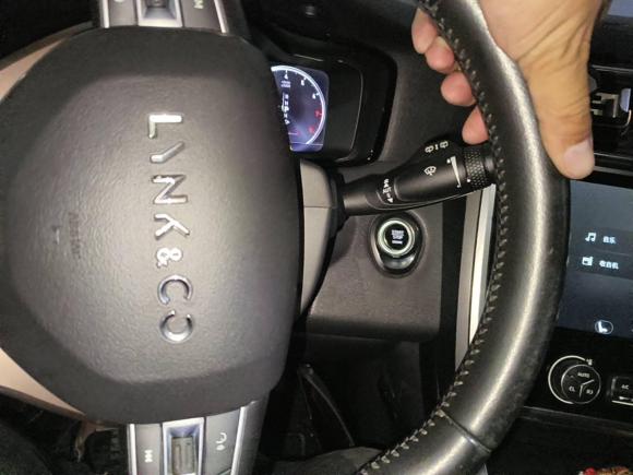 [广州·粤A] 二手领克领克012017款 2.0T 两驱型Pro版