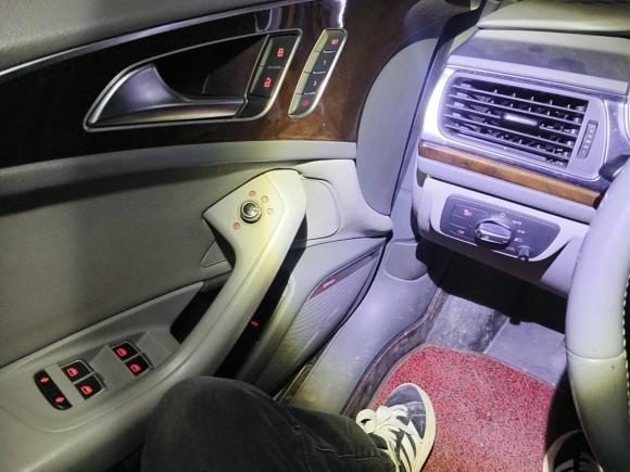 [武汉·鄂A] 二手奥迪奥迪A6L2012款 30 FSI 豪华型