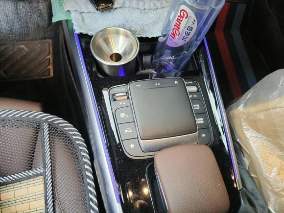 [广州·粤A] 二手奔驰奔驰GLB2022款 GLB 220 时尚型