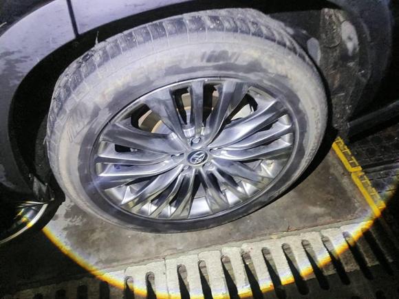 [南昌·赣A] 二手丰田汉兰达2022款 双擎 2.5L 四驱尊贵版 7座