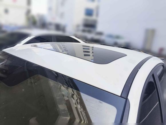 [深圳·苏E] 二手现代伊兰特2021款 1.5L CVT LUX尊贵版