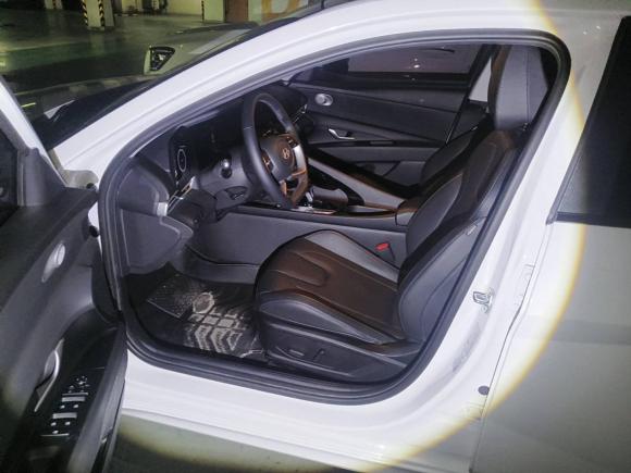 [南京·苏A] 二手现代伊兰特2023款 1.5L CVT LUX尊贵版