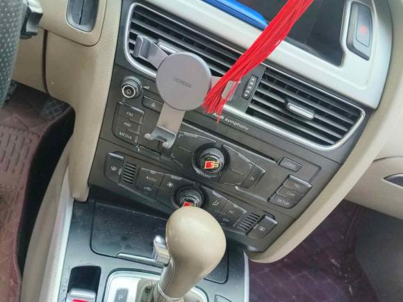 [成都·川A] 二手奥迪奥迪A4L2011款 2.0 TFSI 标准型