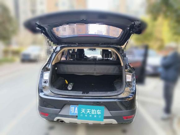 [武汉·鄂A] 二手宝骏宝骏5602015款 1.8L 手动精英型