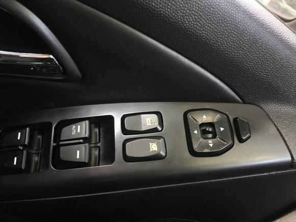 [武汉·鄂A] 二手现代北京现代ix352015款 2.0L 自动两驱智能型 国V