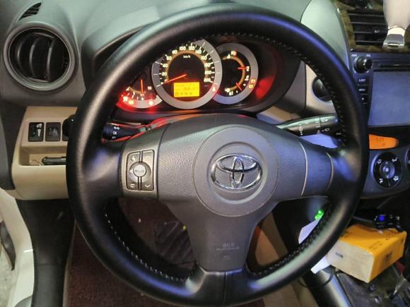 [广州·粤A] 二手丰田RAV4荣放2011款 2.0L 自动经典版