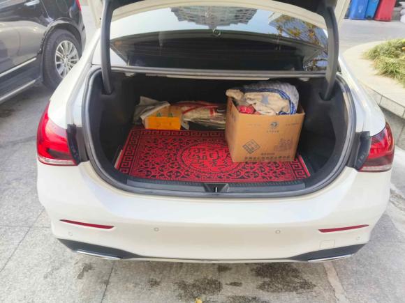 [上海·沪C] 二手奔驰奔驰A级2020款 A 200 L 运动轿车